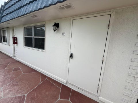 Tiny photo for 114 Waterford E Cir #114, Delray Beach, FL 33446 (MLS # B26022246)