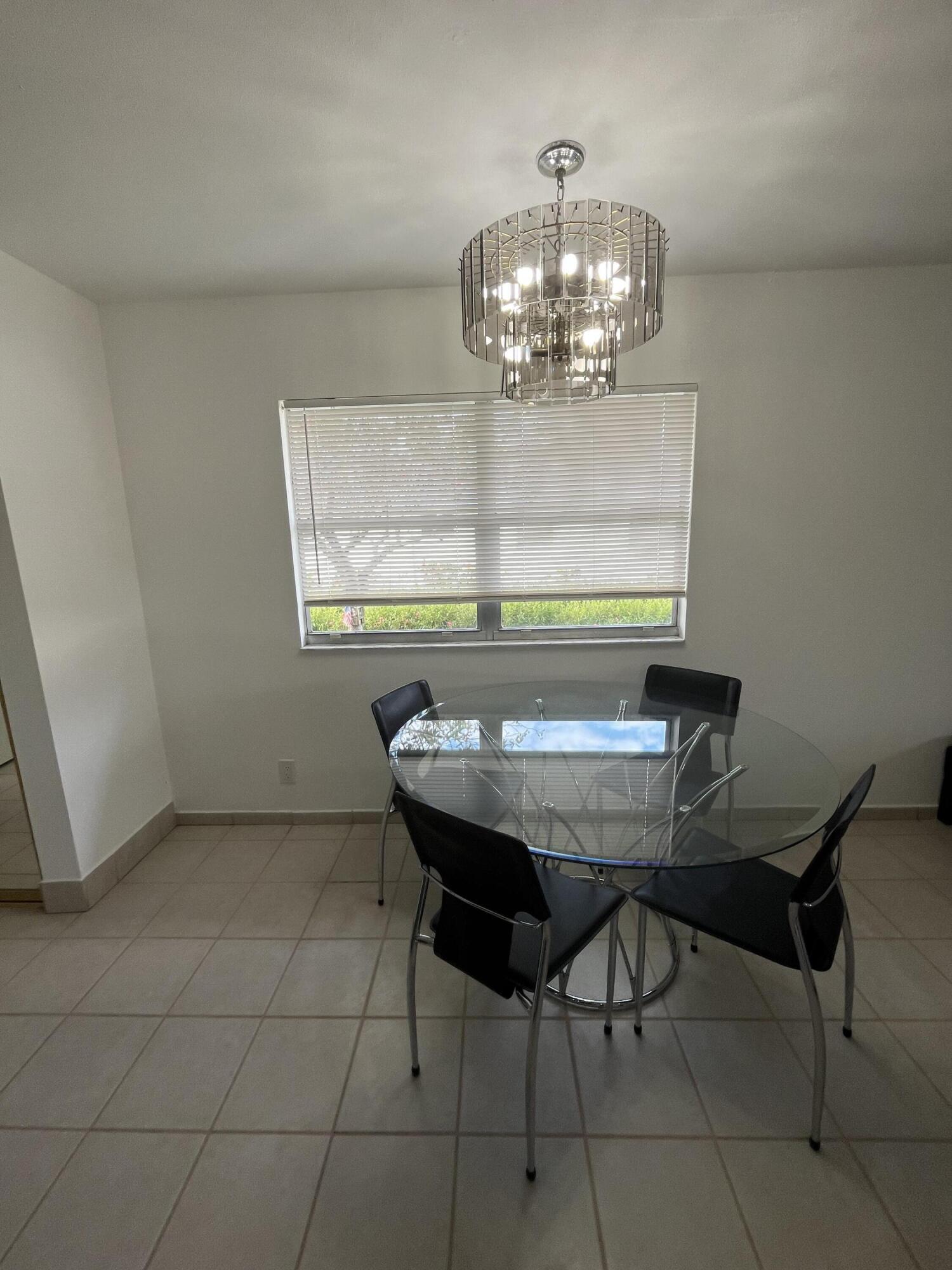 KINGS POINT - Residential