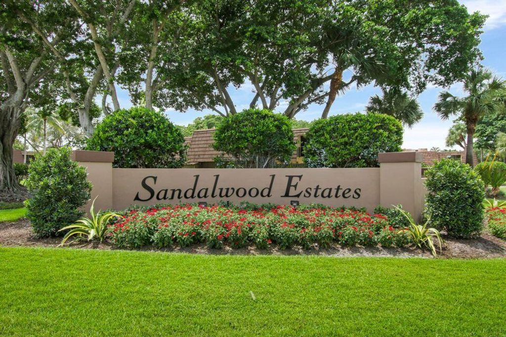 Photo of 912 9th Court, Palm Beach Gardens, FL 33410 (MLS # R10753902)