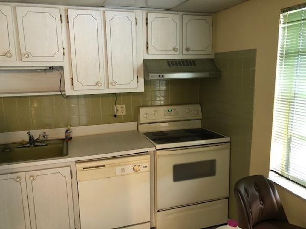 Photo of 7300 NW 4th Place #101, Margate, FL 33063 (MLS # B26034631)