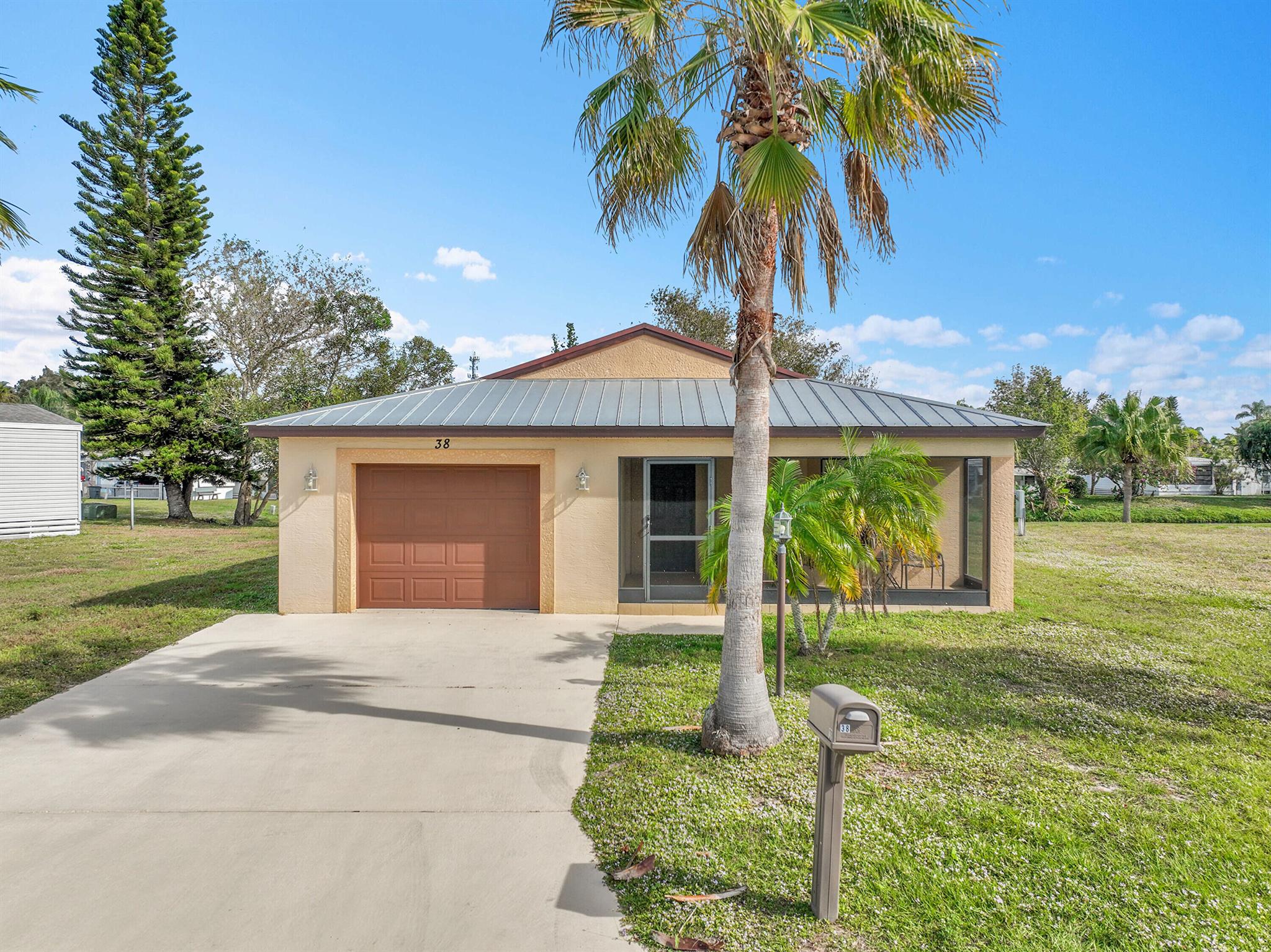 SPANISH LAKES ONE LEASEHO - Residential