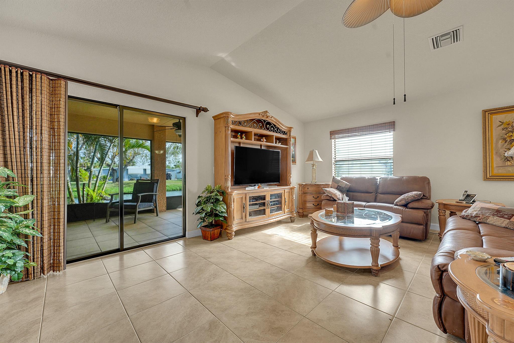 SPANISH LAKES ONE LEASEHO - Residential