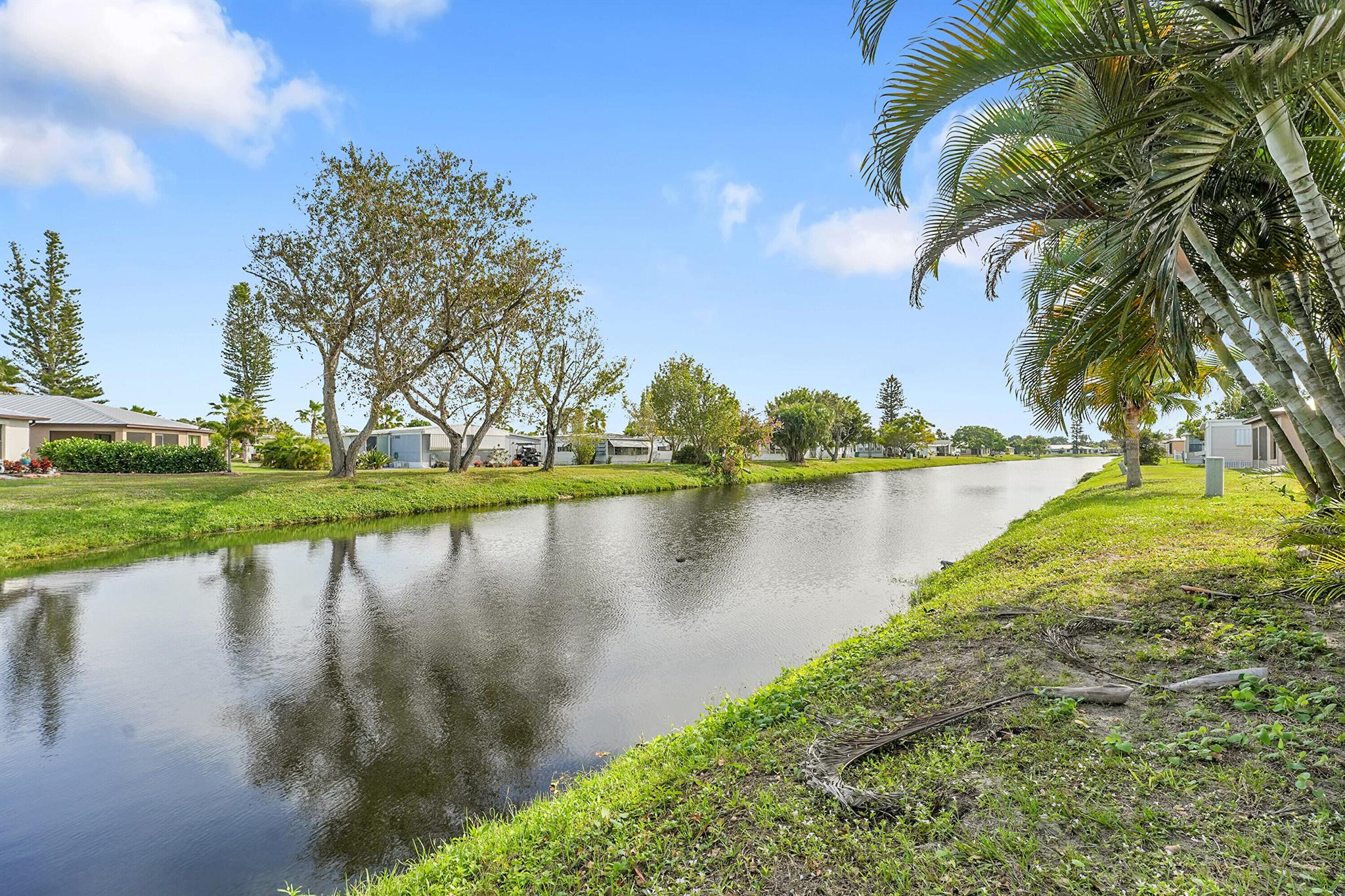 SPANISH LAKES ONE LEASEHO - Residential