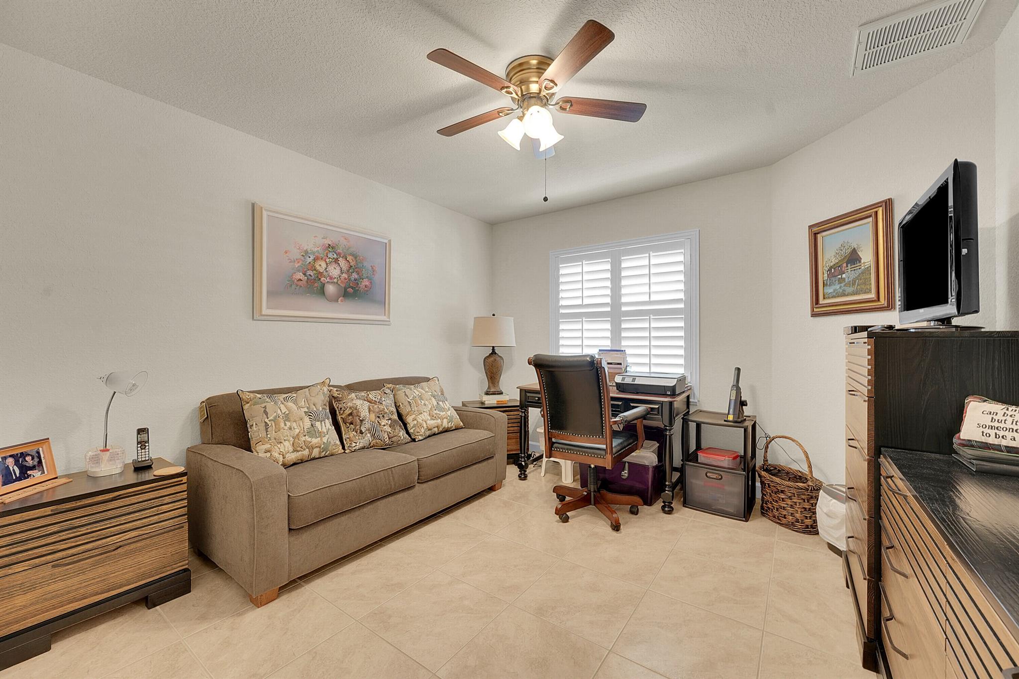 SPANISH LAKES ONE LEASEHO - Residential