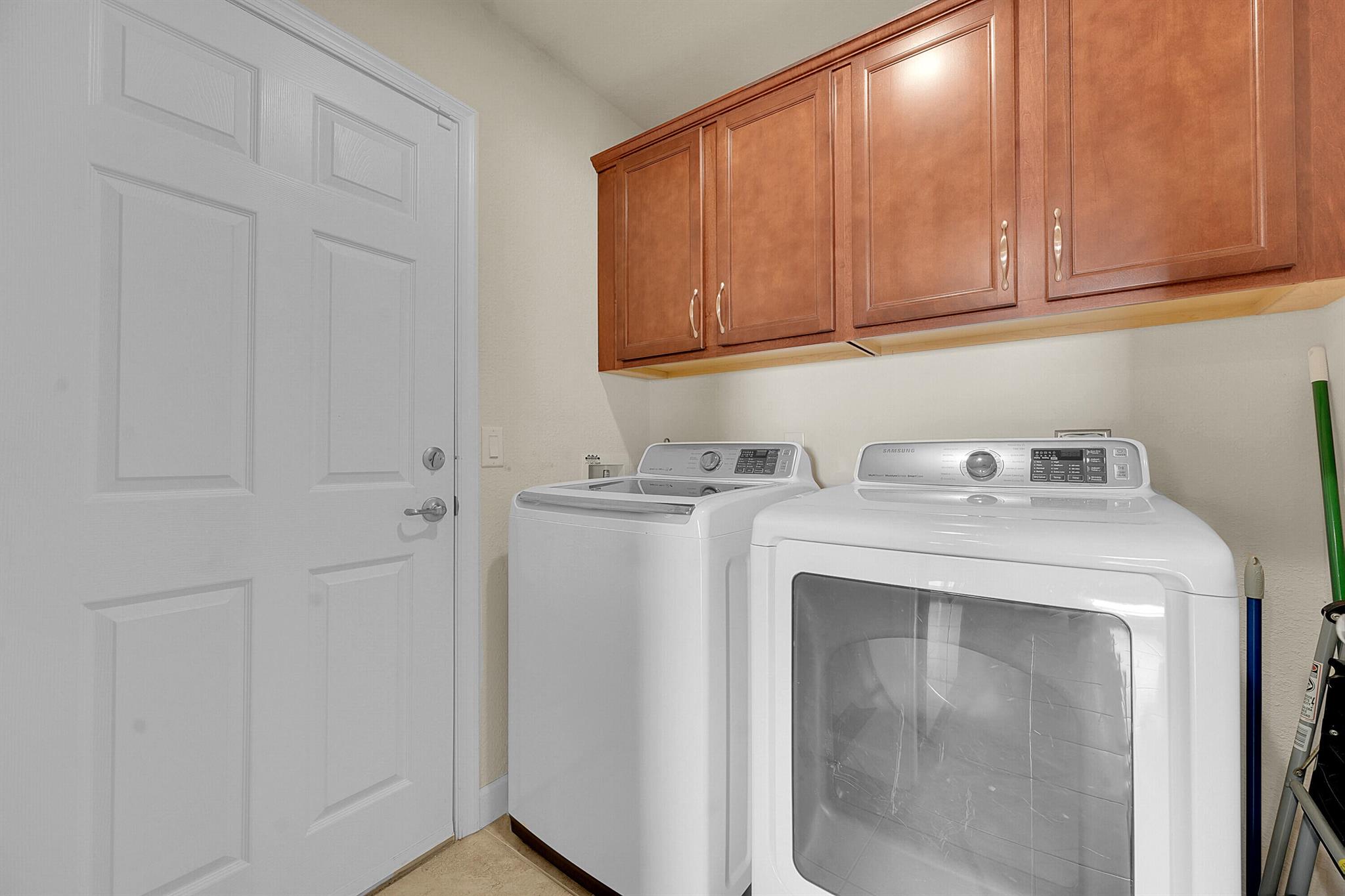 SPANISH LAKES ONE LEASEHO - Residential