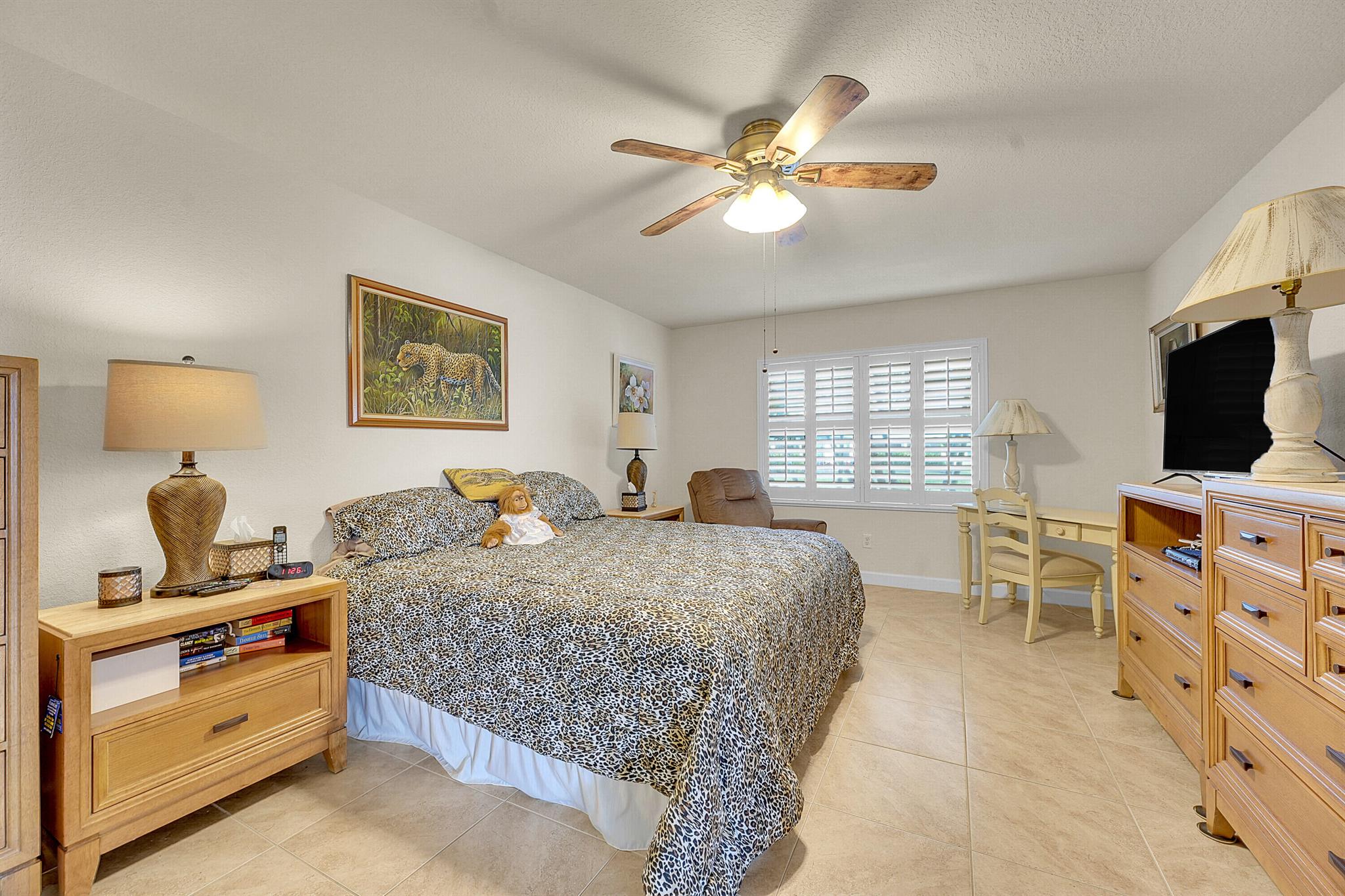 SPANISH LAKES ONE LEASEHO - Residential