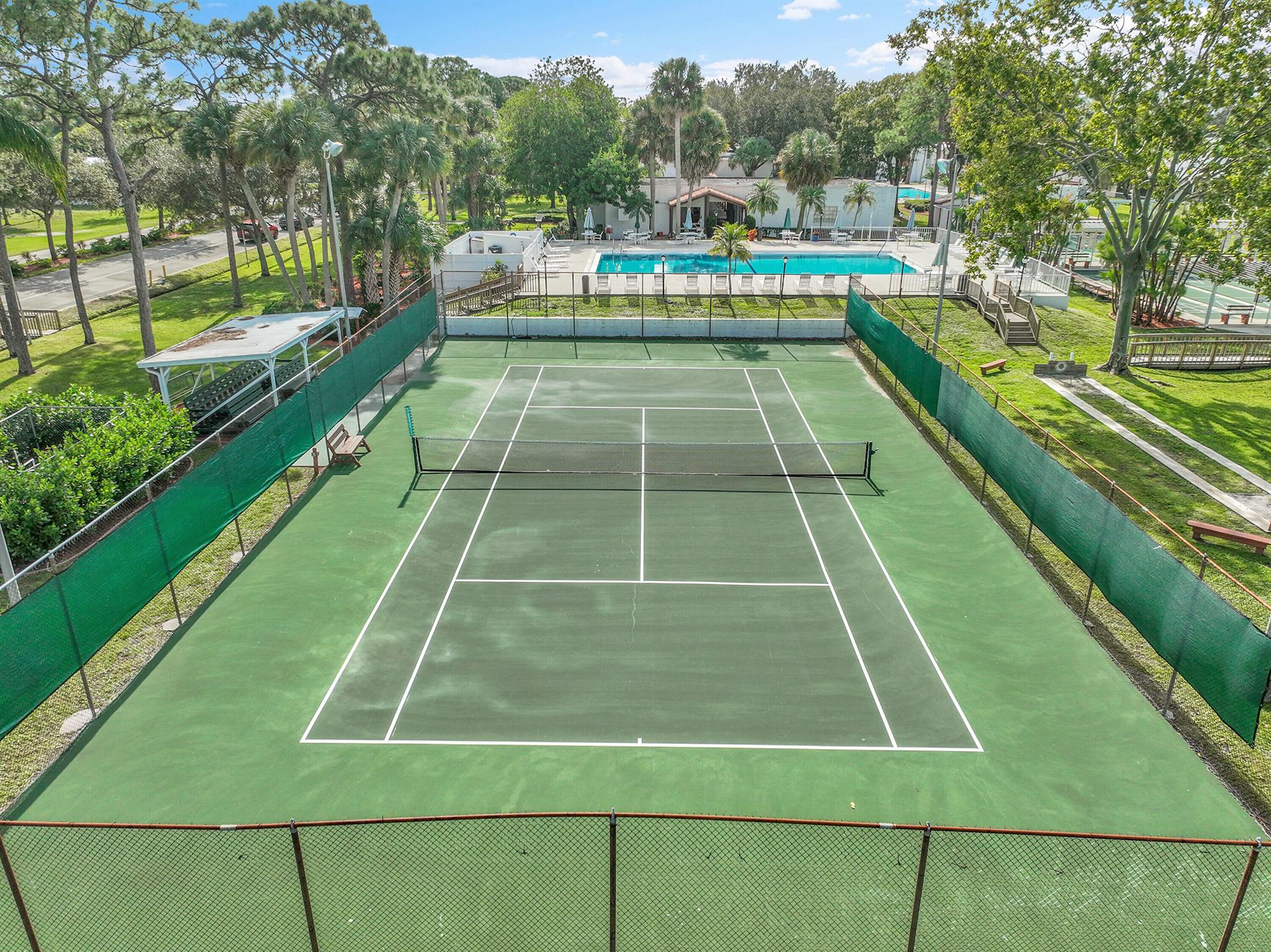 SPANISH LAKES ONE LEASEHO - Residential