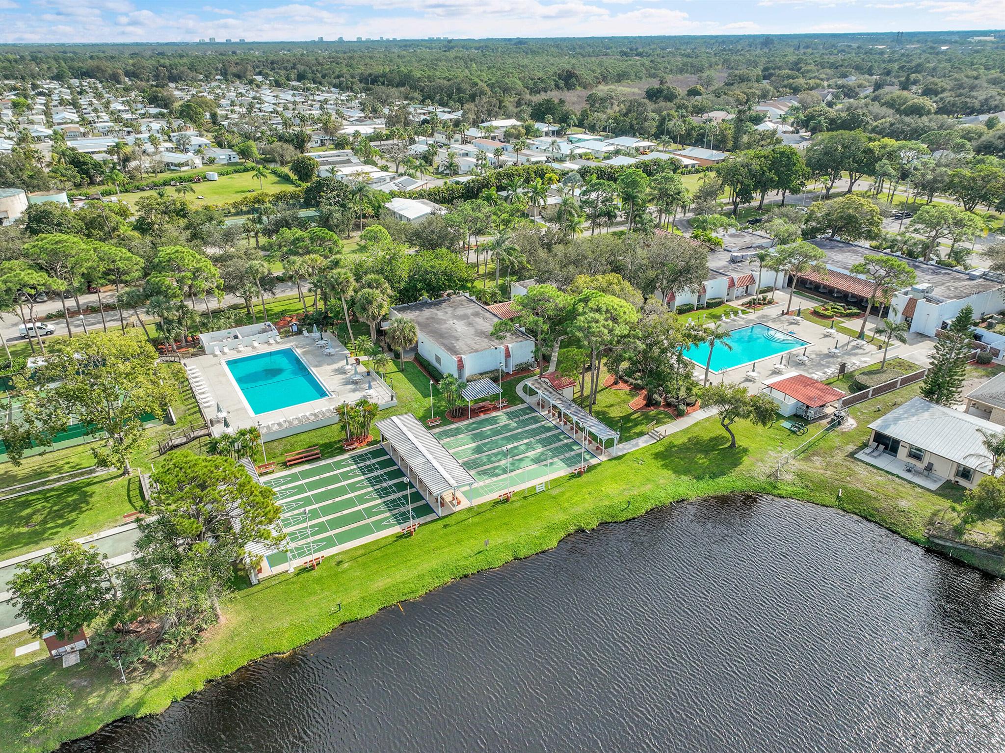 SPANISH LAKES ONE LEASEHO - Residential
