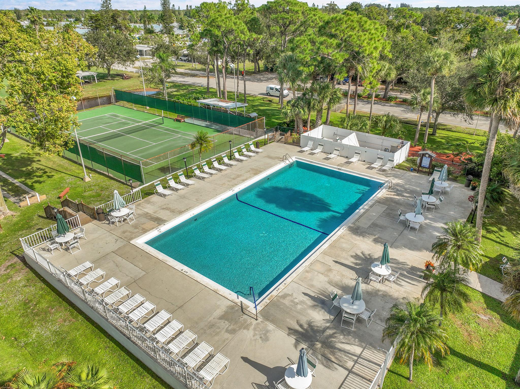 SPANISH LAKES ONE LEASEHO - Residential