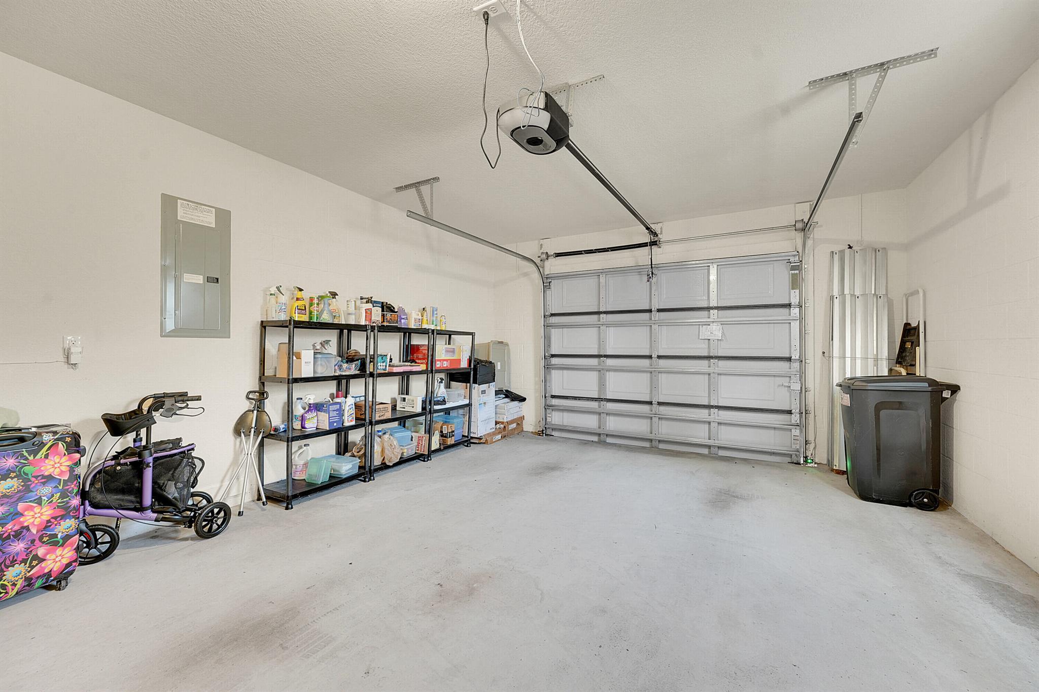 SPANISH LAKES ONE LEASEHO - Residential