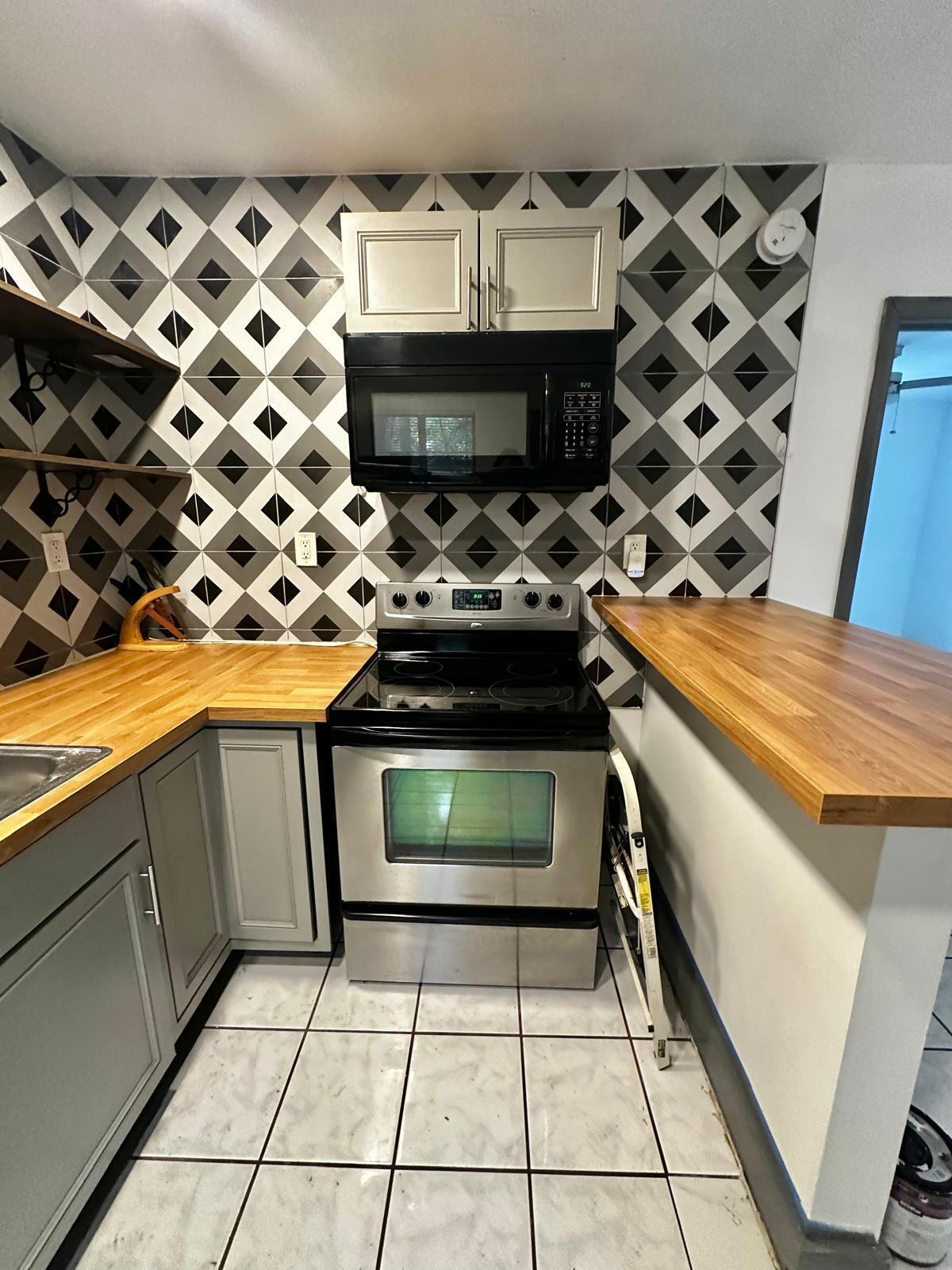 HIBISCUS GARDENS - Residential Lease