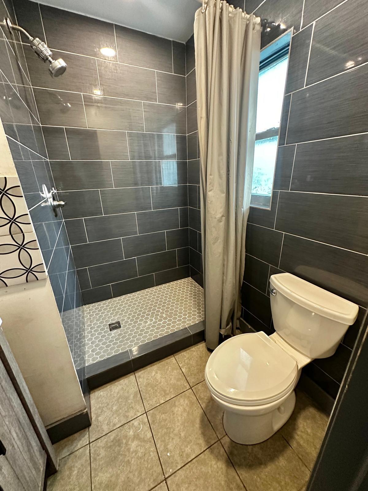 HIBISCUS GARDENS - Residential Lease