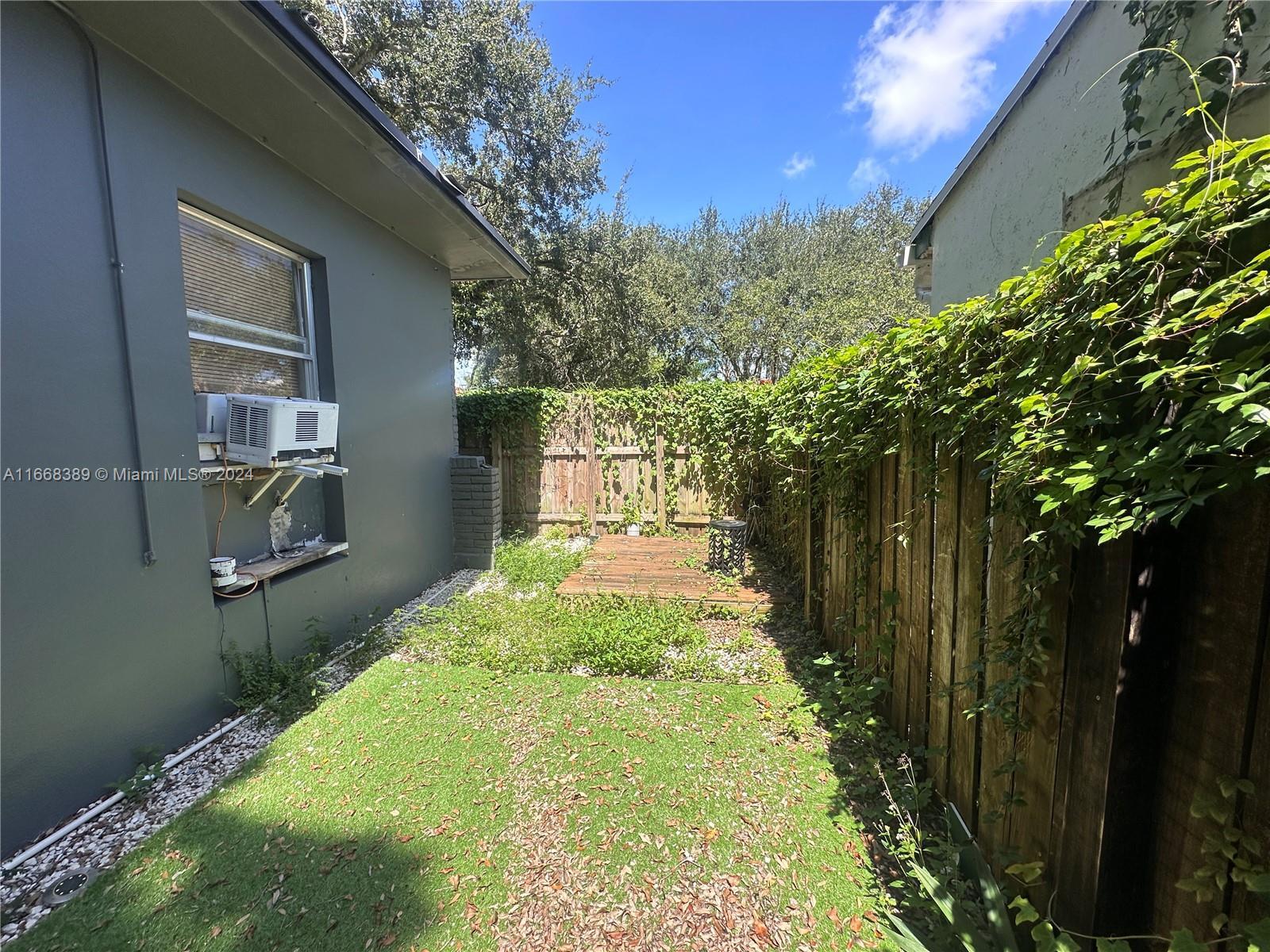 HIBISCUS GARDENS - Residential Lease