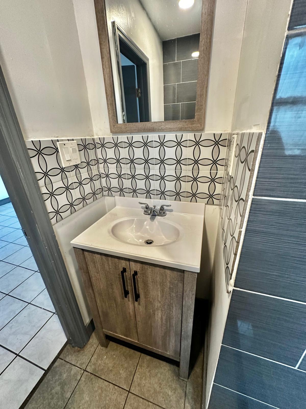 HIBISCUS GARDENS - Residential Lease