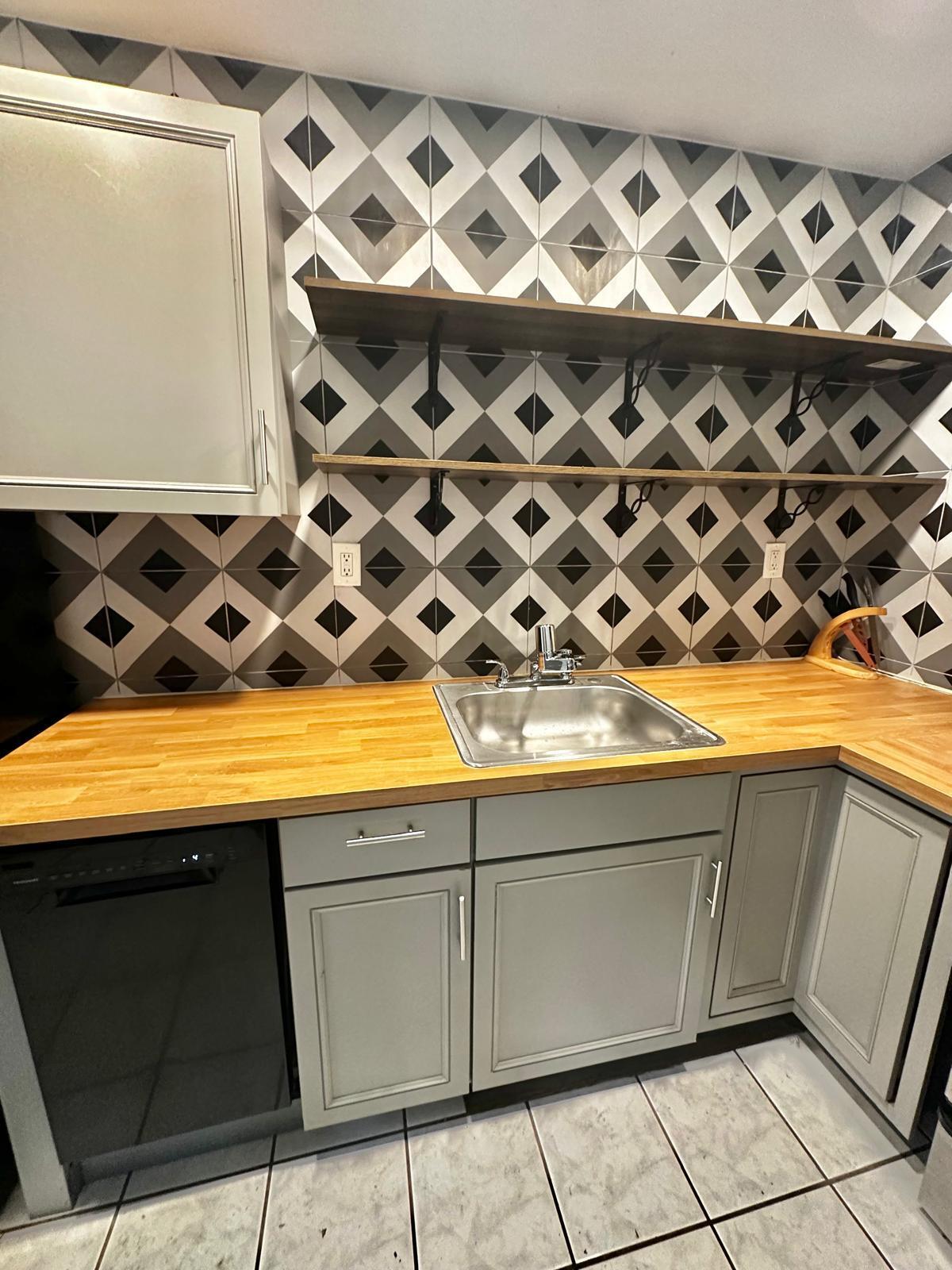 HIBISCUS GARDENS - Residential Lease