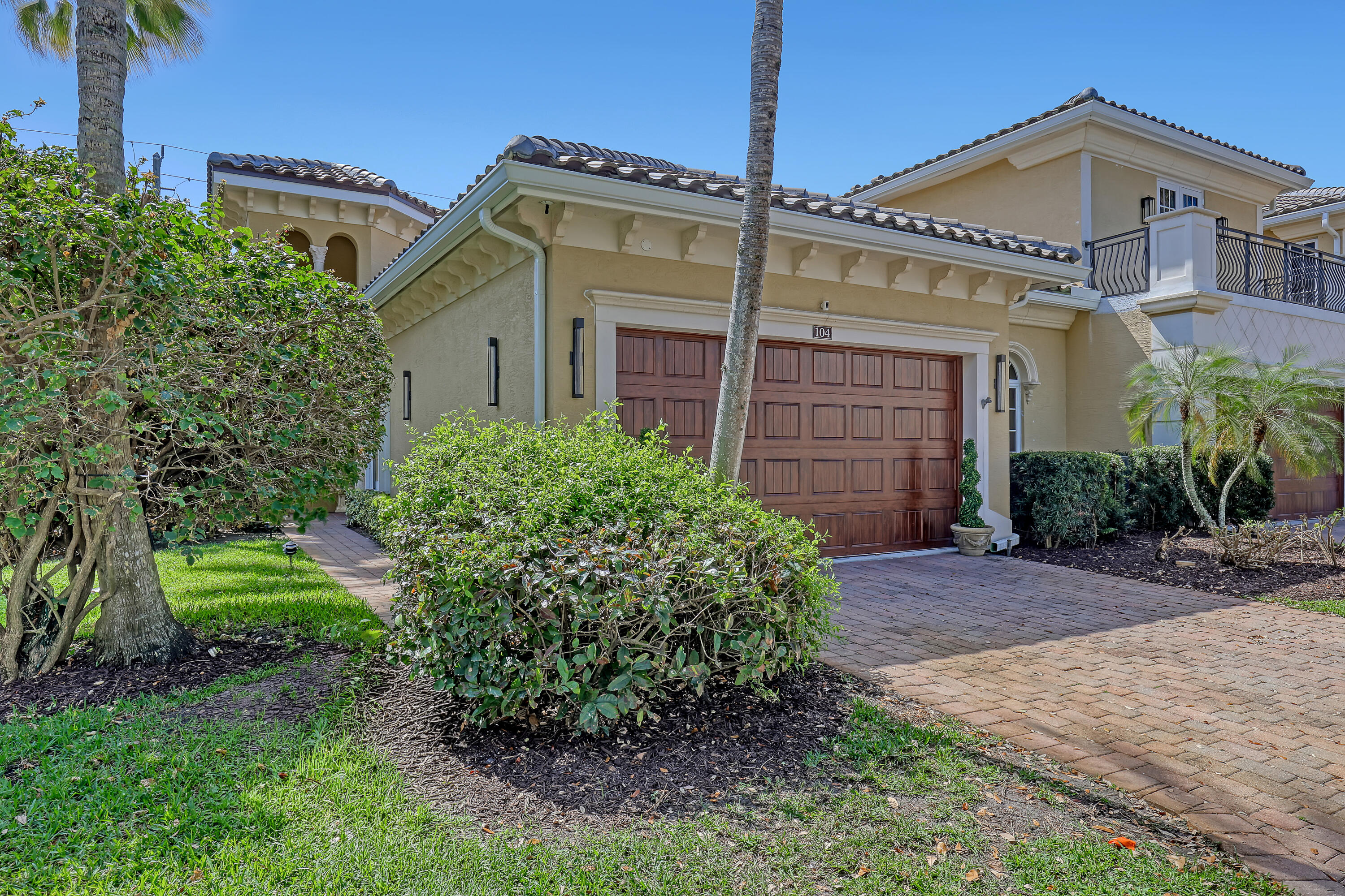 RENAISSANCE PLACE CONDO - Residential