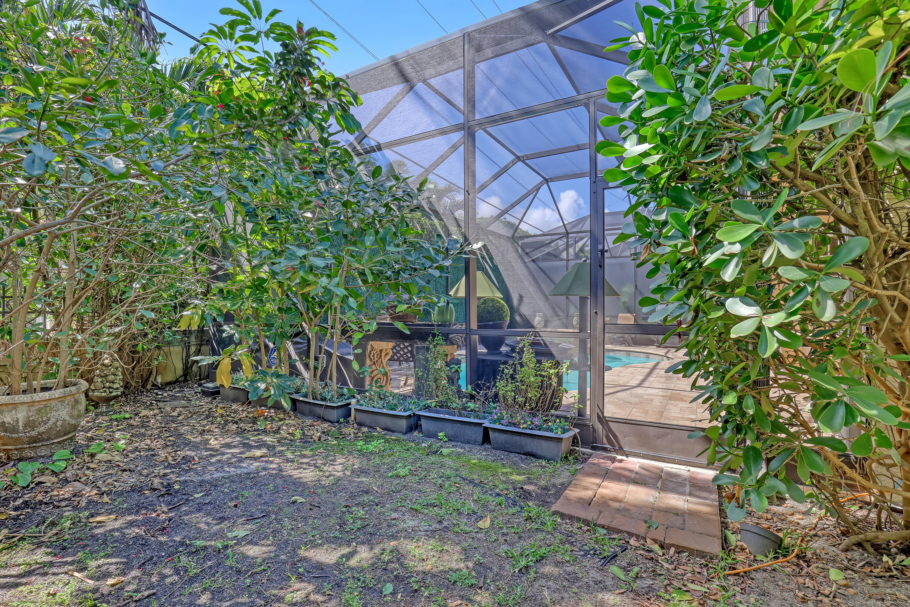 RENAISSANCE PLACE CONDO - Residential