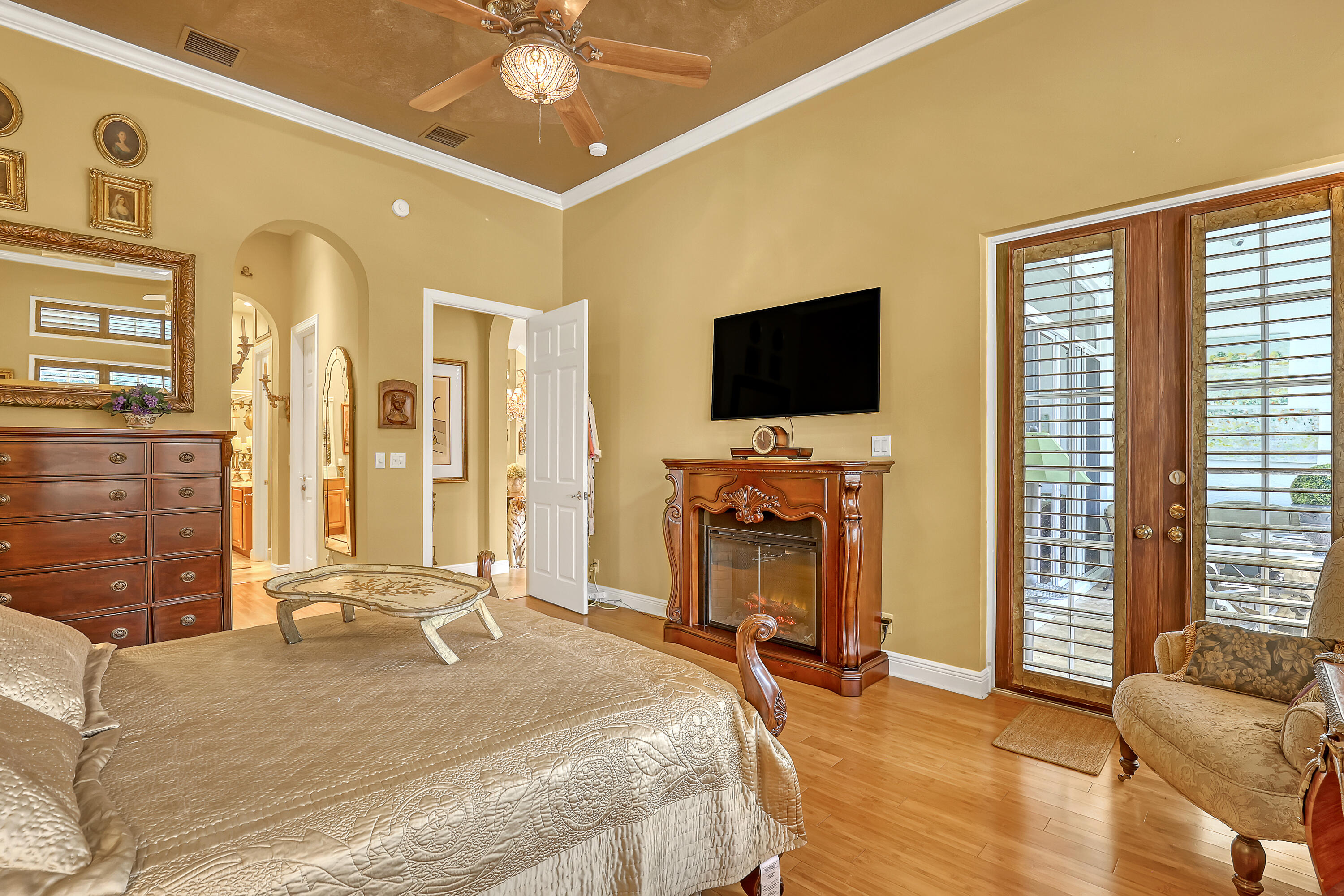 RENAISSANCE PLACE CONDO - Residential