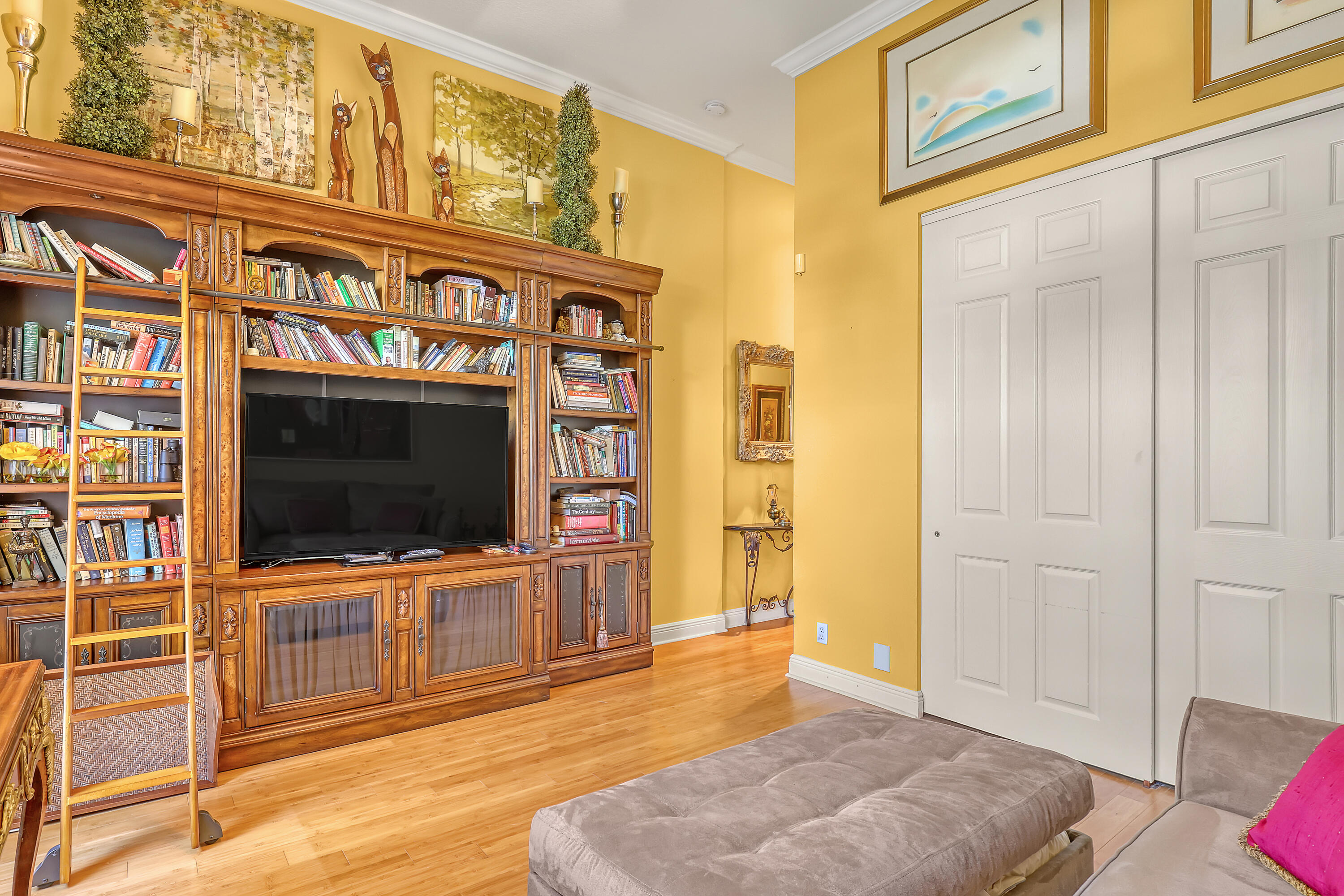 RENAISSANCE PLACE CONDO - Residential