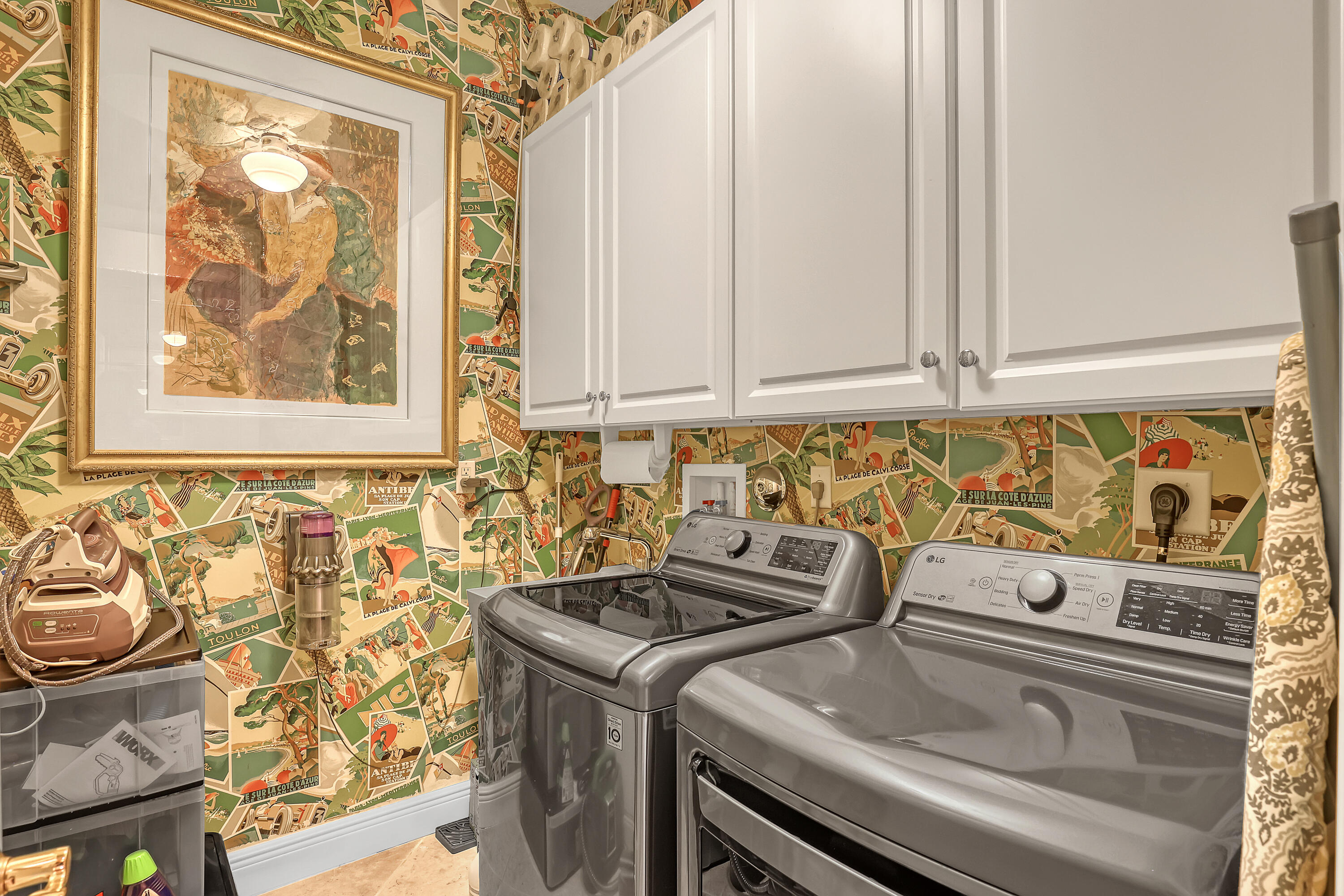 RENAISSANCE PLACE CONDO - Residential