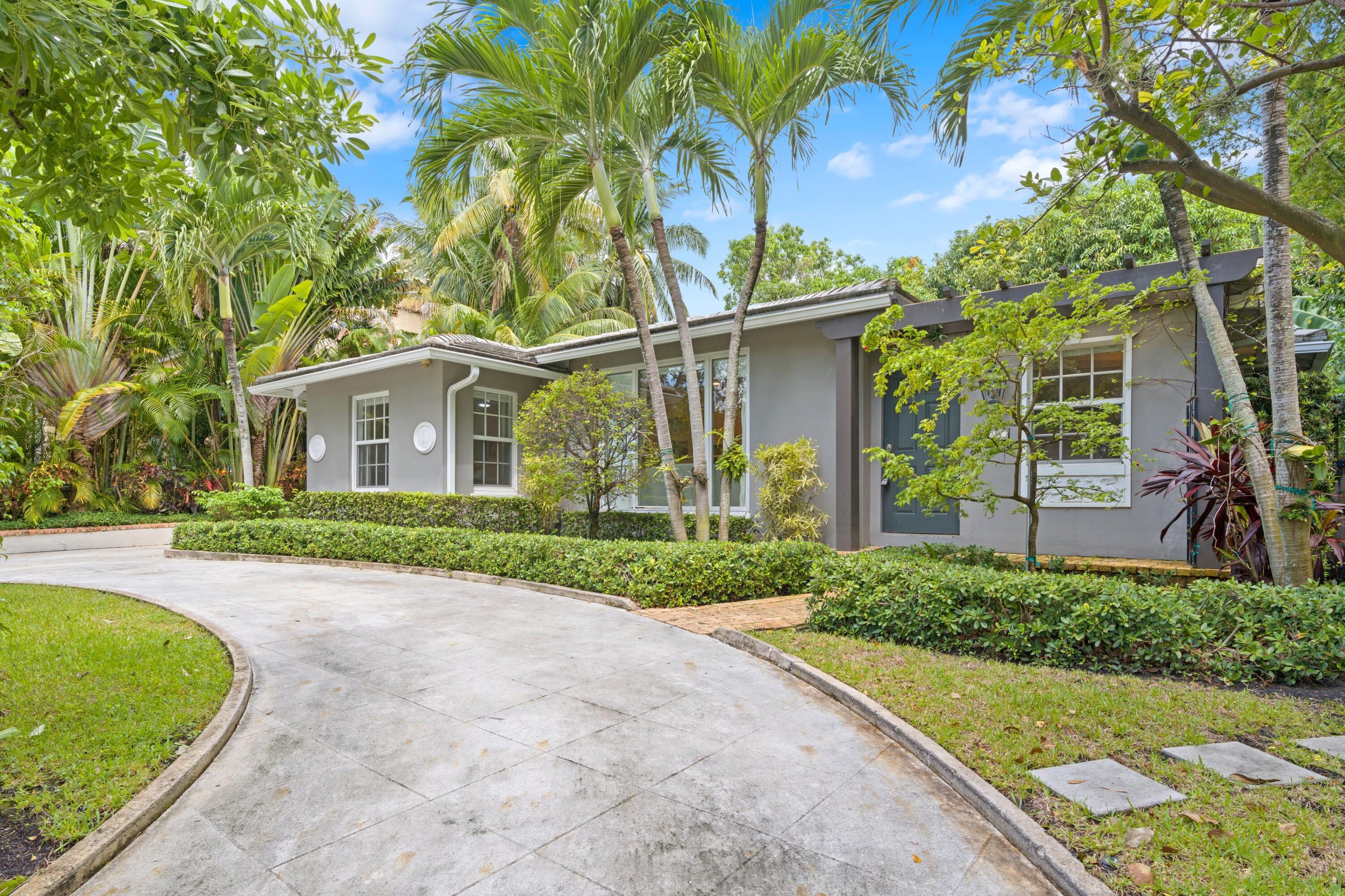Photo 1 of 32 — 733 Sunset Road, West Palm Beach, FL 33401