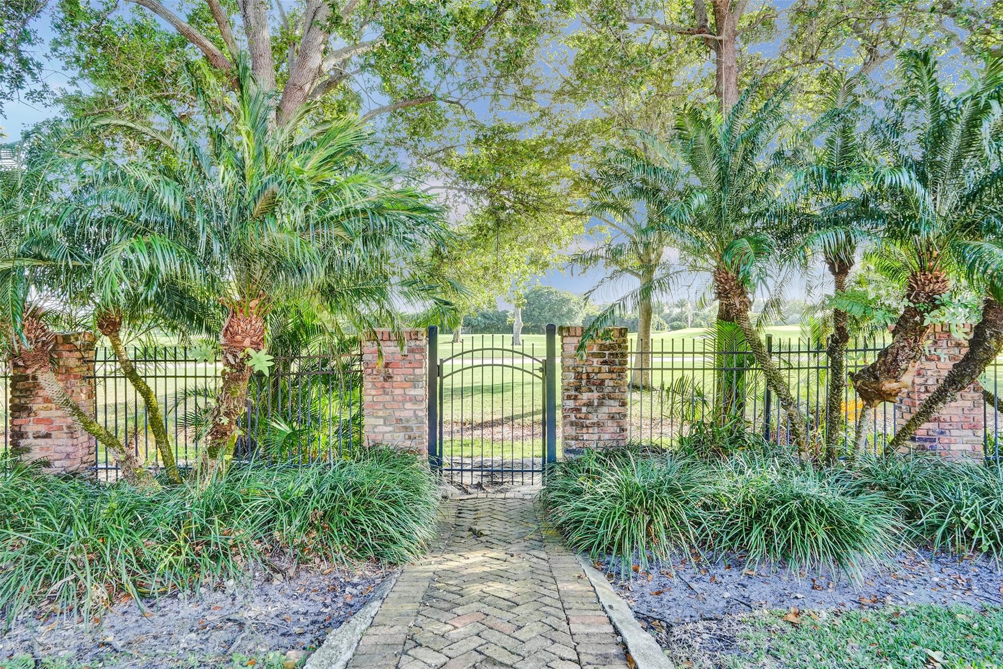 CORAL RIDGE COUNTRY CLUB - Residential