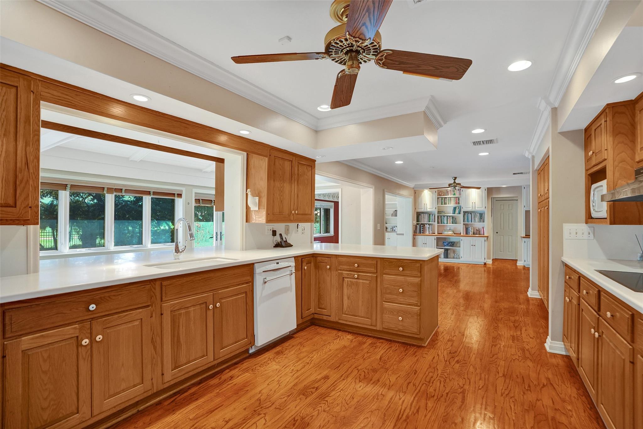 CORAL RIDGE COUNTRY CLUB - Residential