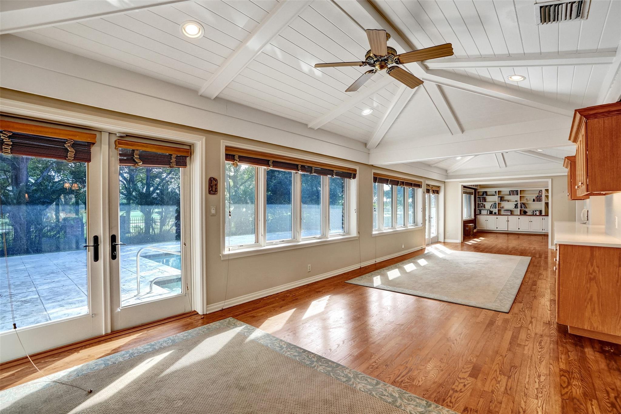 CORAL RIDGE COUNTRY CLUB - Residential