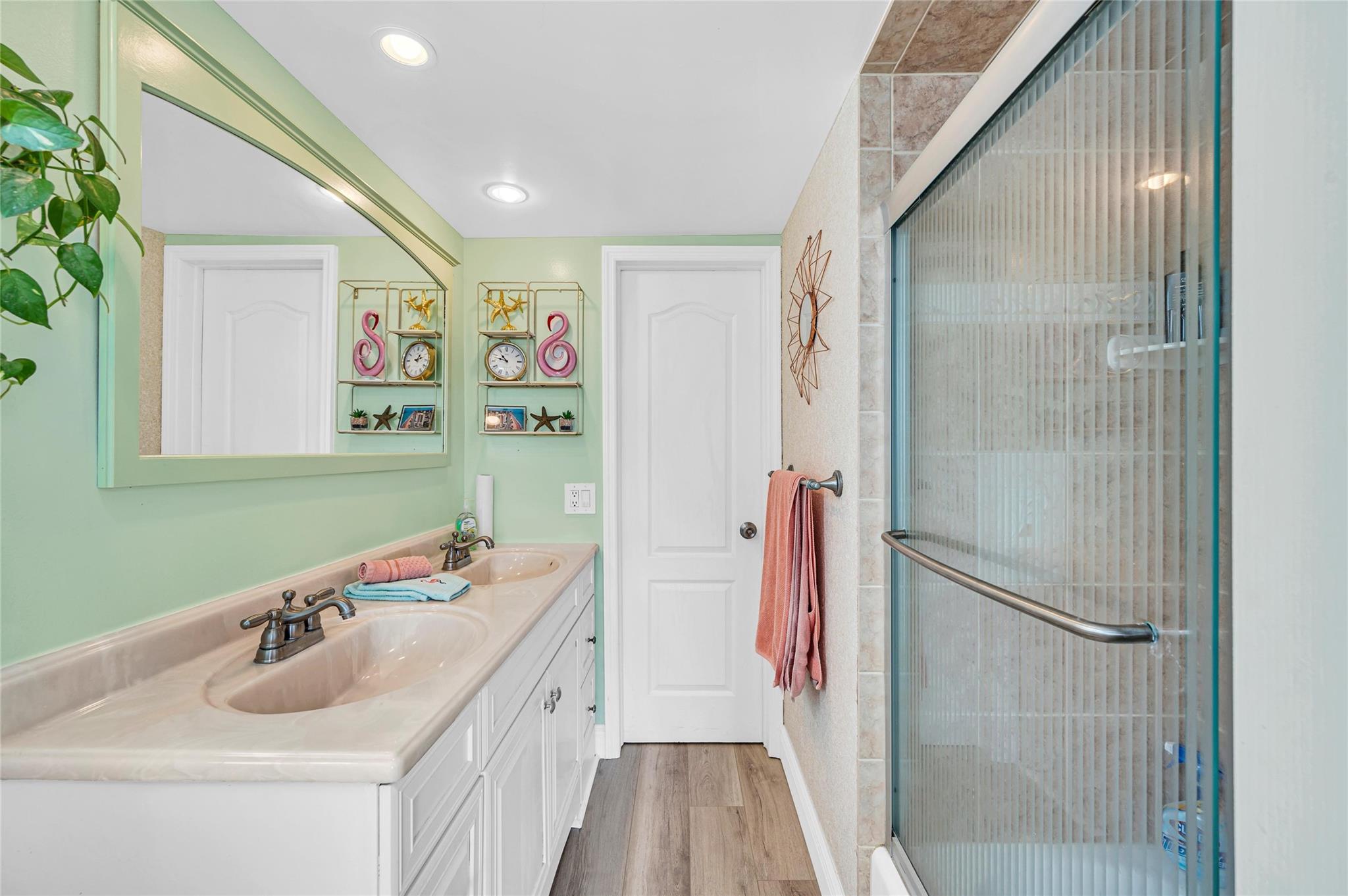 Leisure Sands Condo - Residential