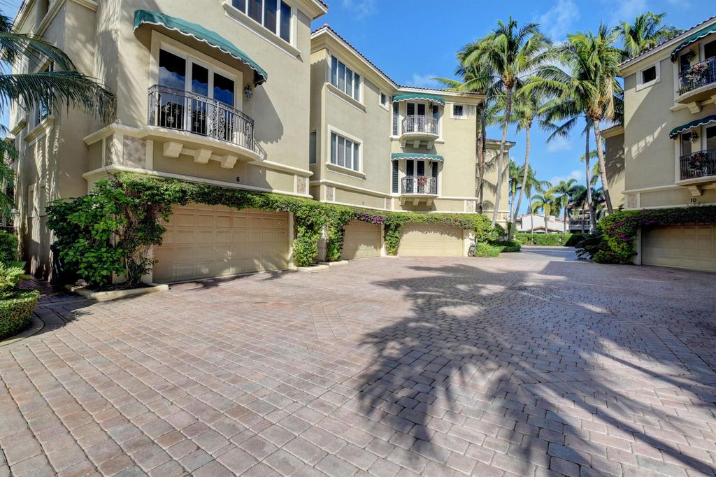 Photo of 921 Osceola Drive #4, Boca Raton, FL 33432 (MLS # R11120725)