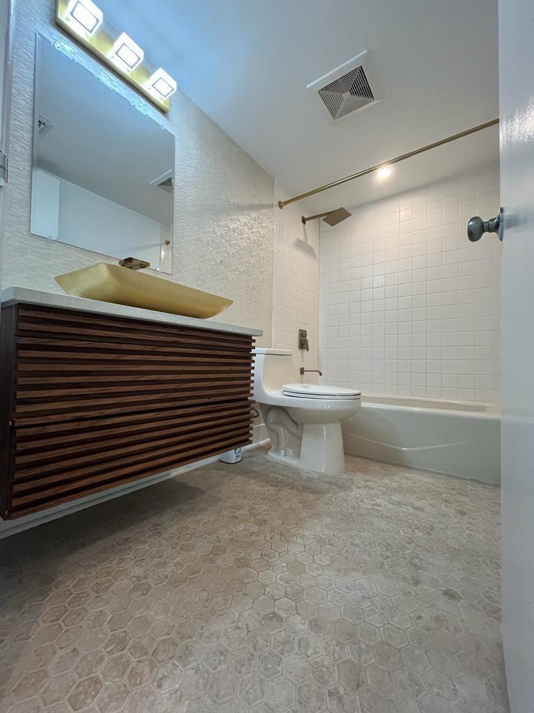 Hidden Harbor - Residential