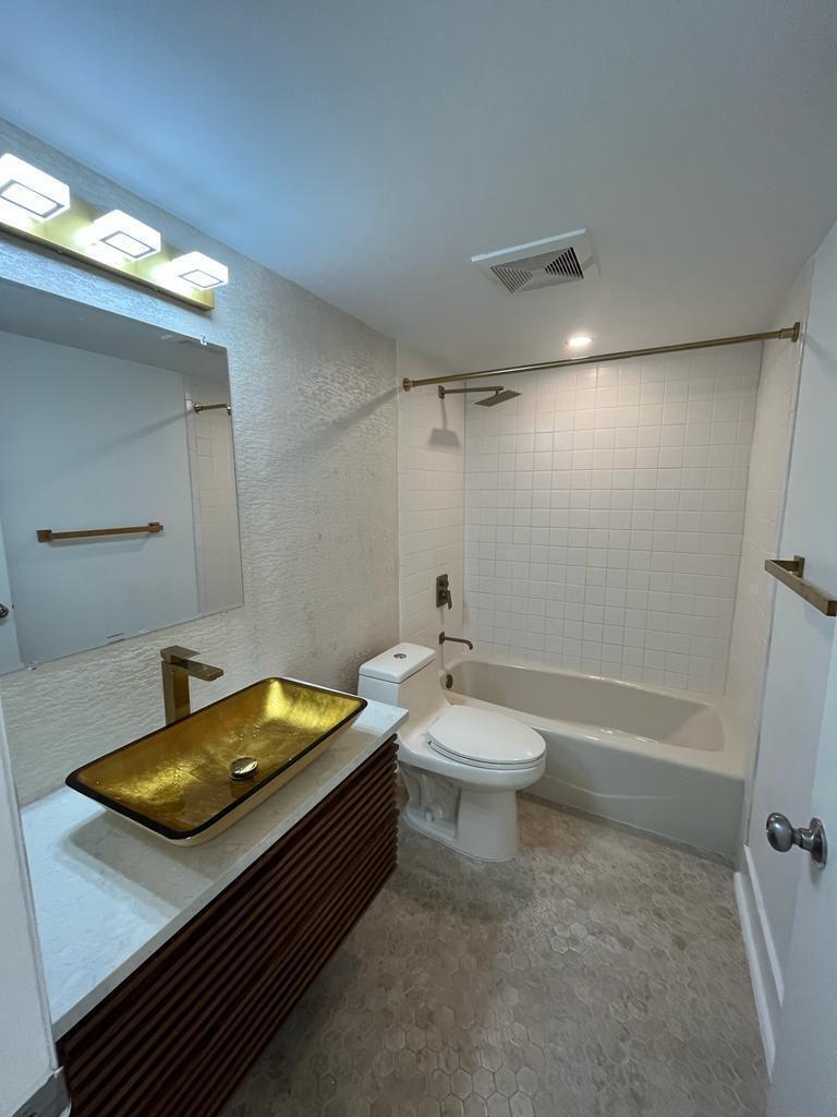 Hidden Harbor - Residential