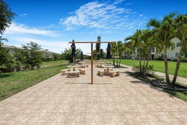 Briarwood Club 3 Condo - Residential