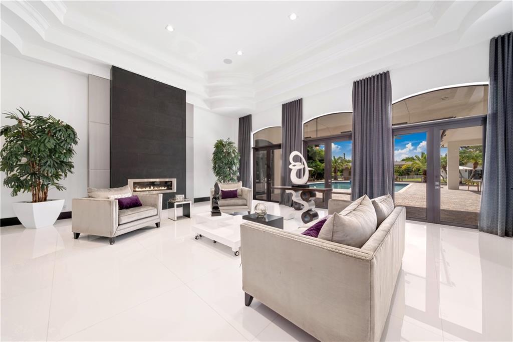 SUNSHINE RANCHES - Residential