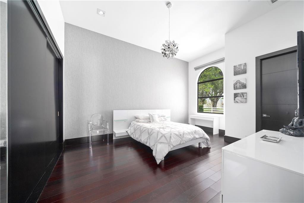 SUNSHINE RANCHES - Residential