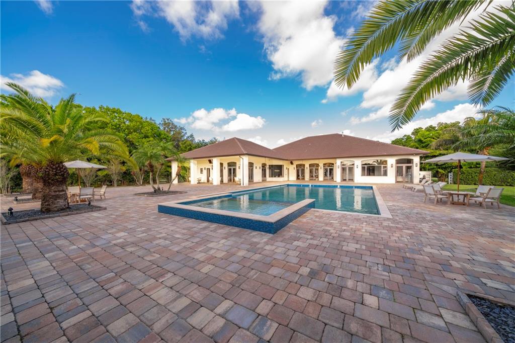 SUNSHINE RANCHES - Residential