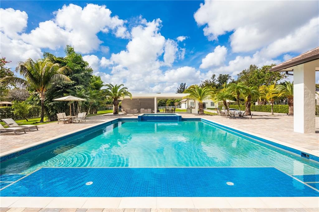 SUNSHINE RANCHES - Residential