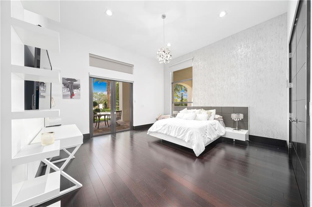 SUNSHINE RANCHES - Residential