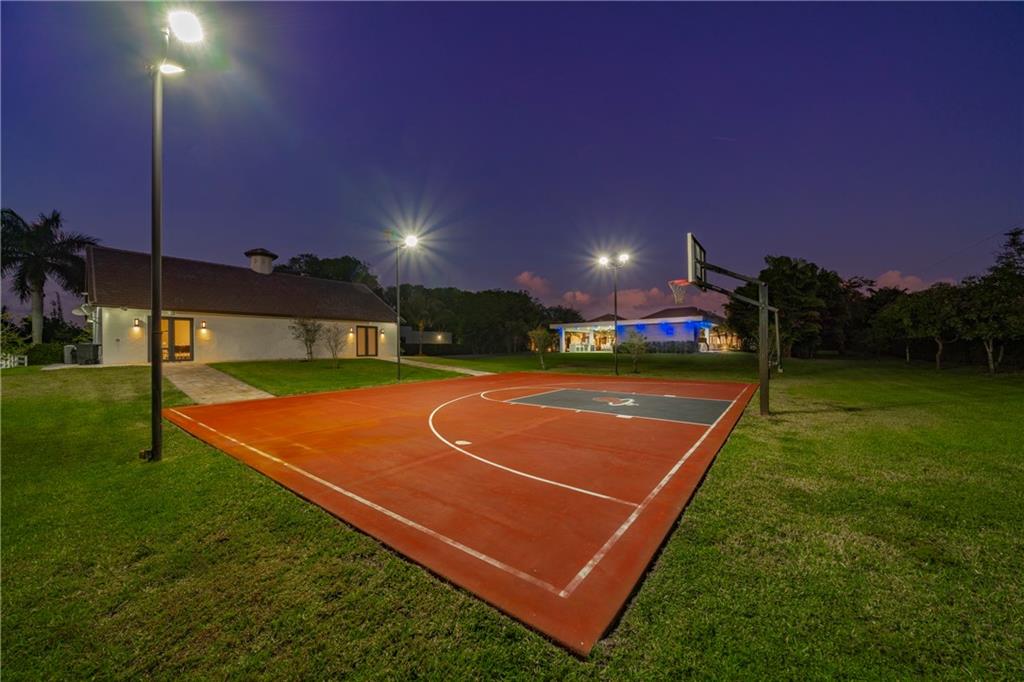 SUNSHINE RANCHES - Residential