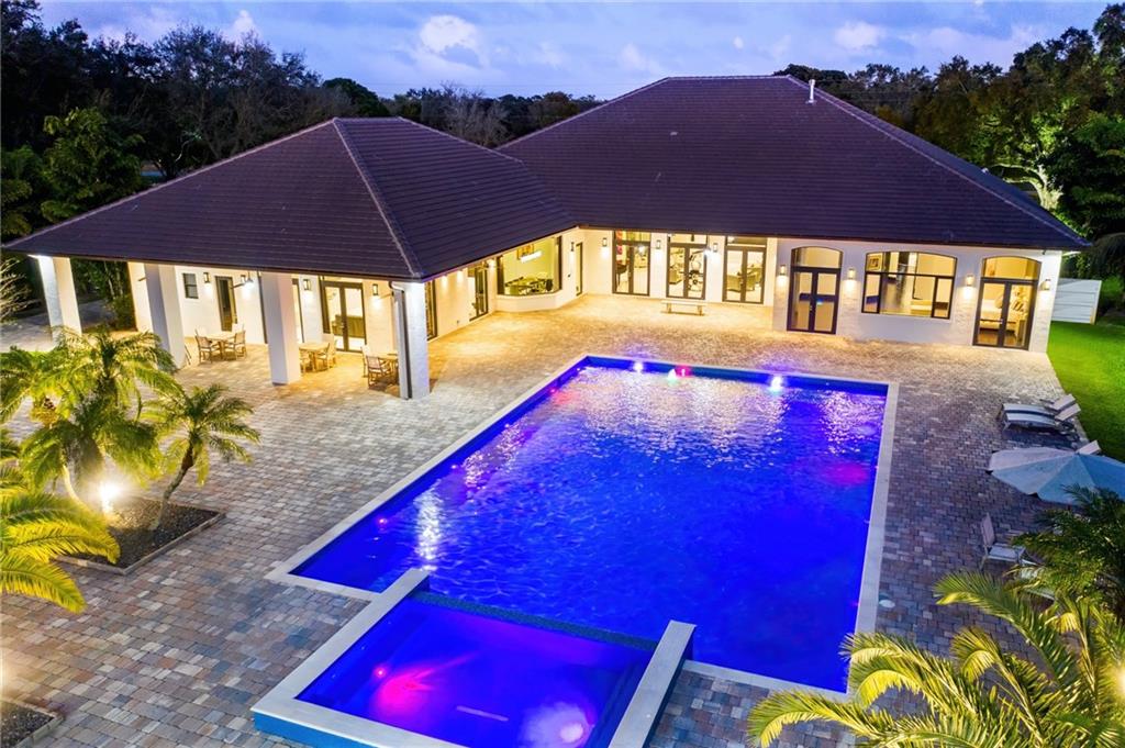 SUNSHINE RANCHES - Residential