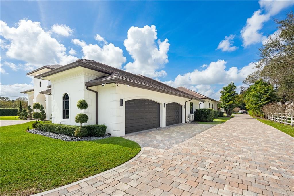 SUNSHINE RANCHES - Residential