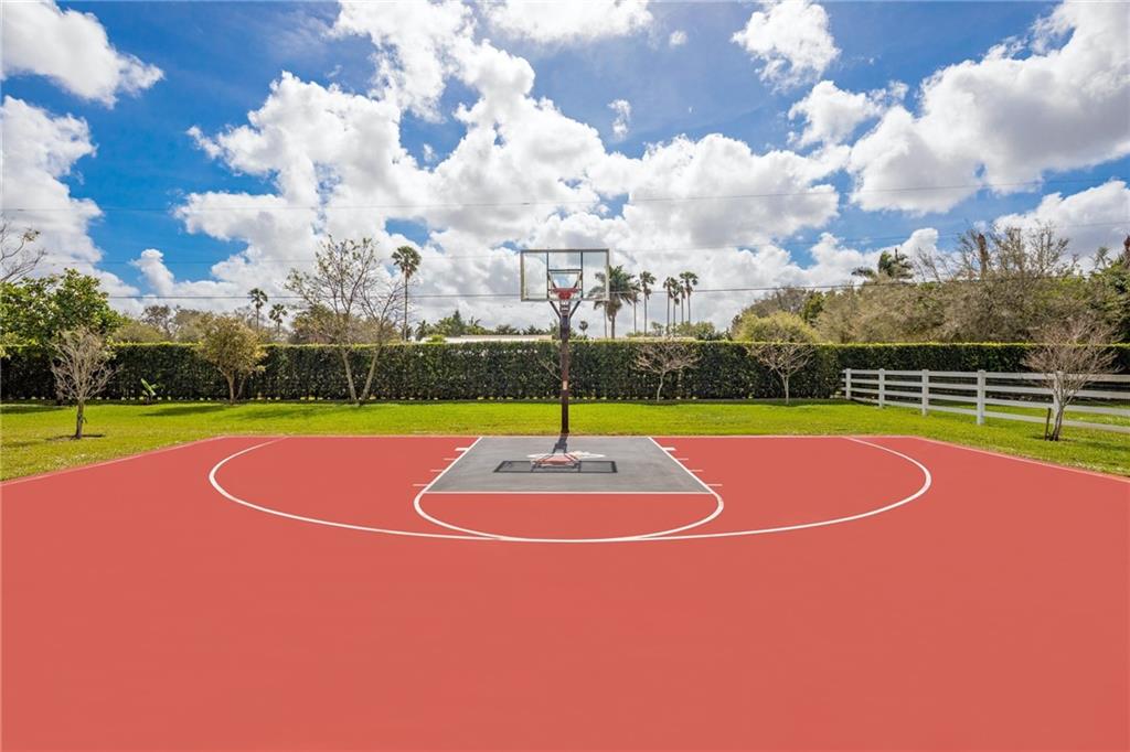 SUNSHINE RANCHES - Residential