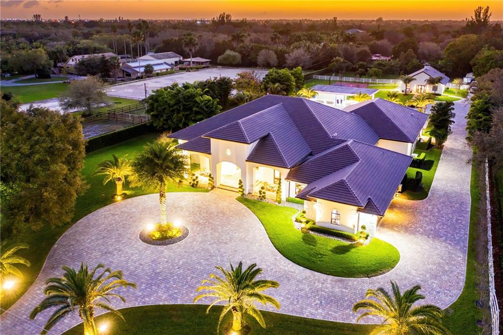 SUNSHINE RANCHES - Residential