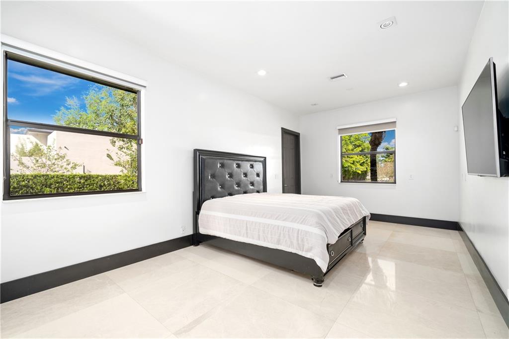 SUNSHINE RANCHES - Residential