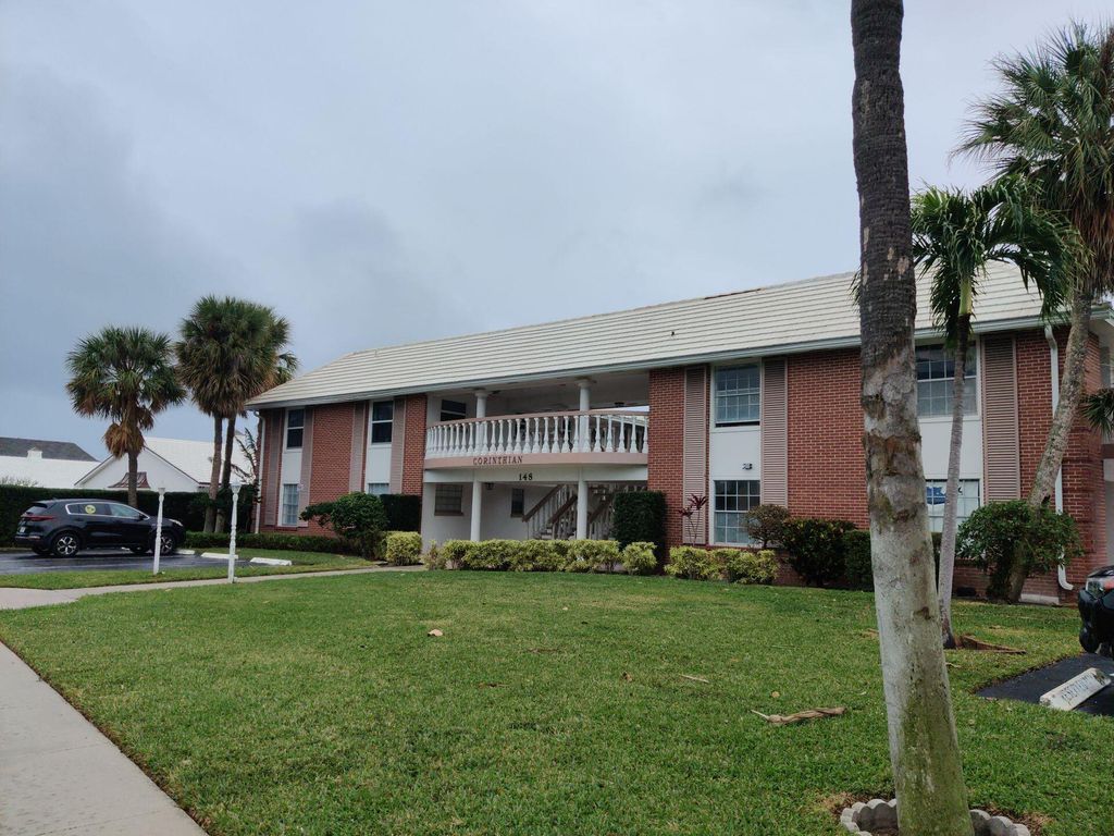 Photo of 148 Yacht Club Drive #10, North Palm Beach, FL 33408 (MLS # R10956305)