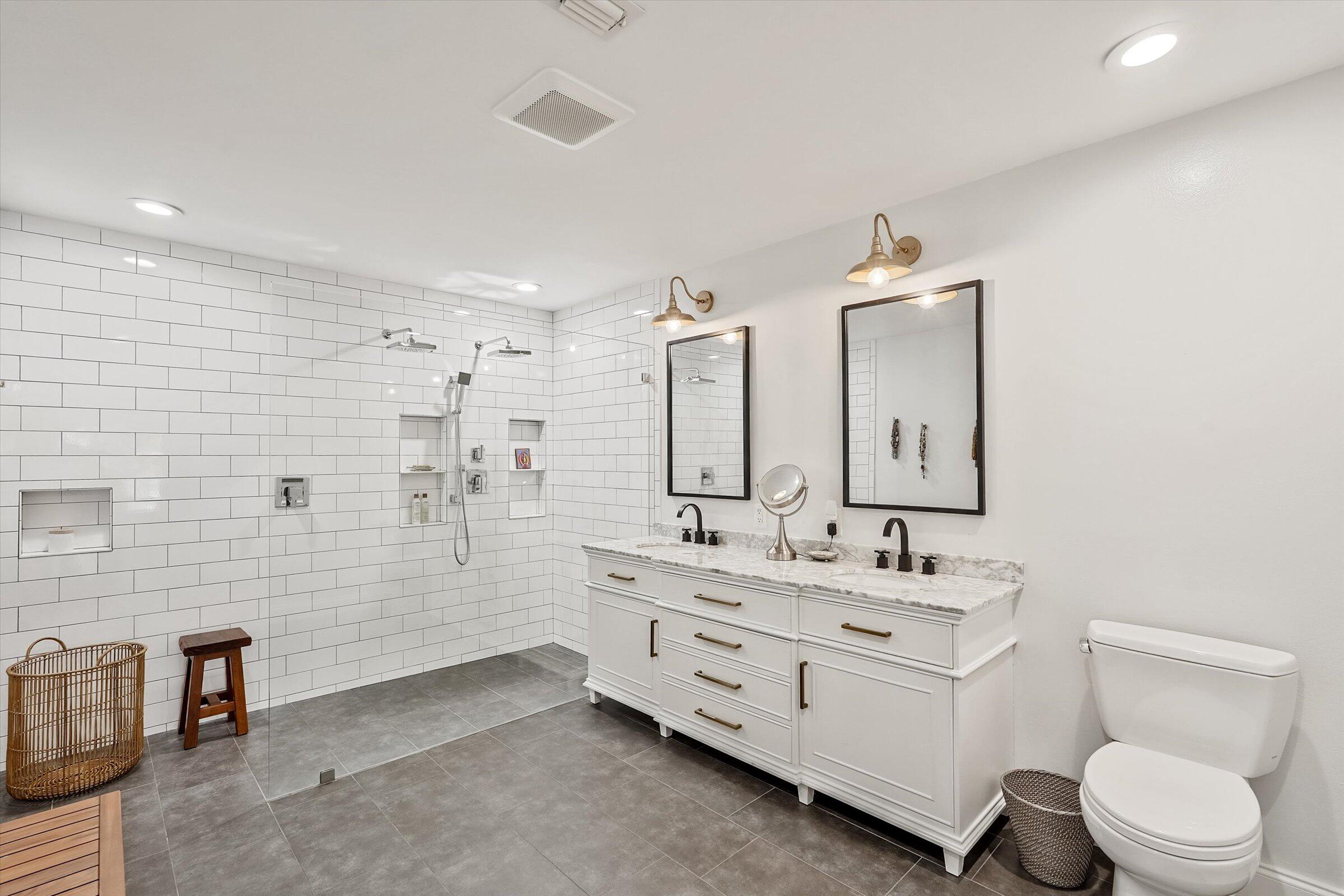 LAKEFIELD OF THE LANDINGS - Residential Lease