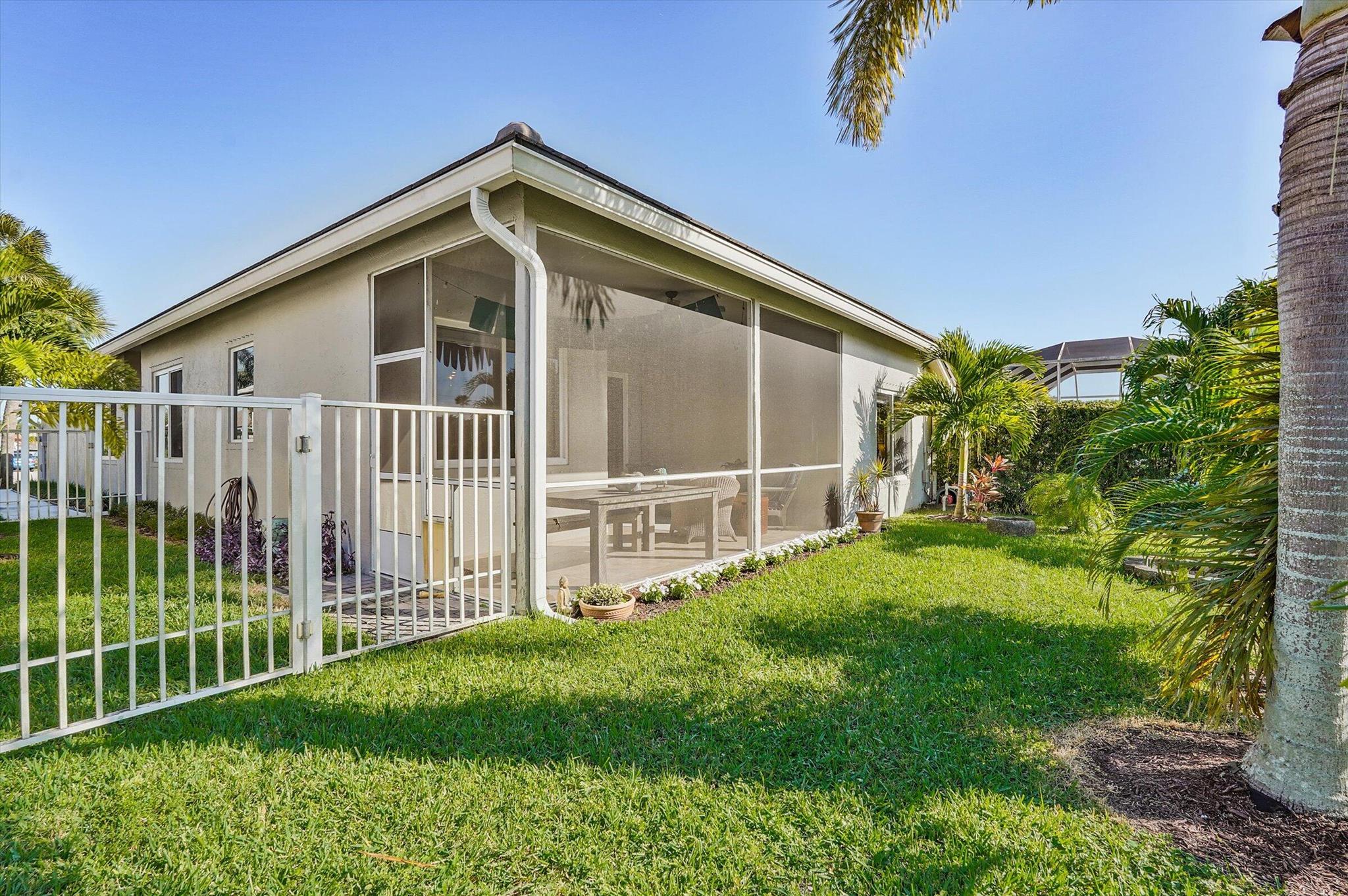 LAKEFIELD OF THE LANDINGS - Residential Lease