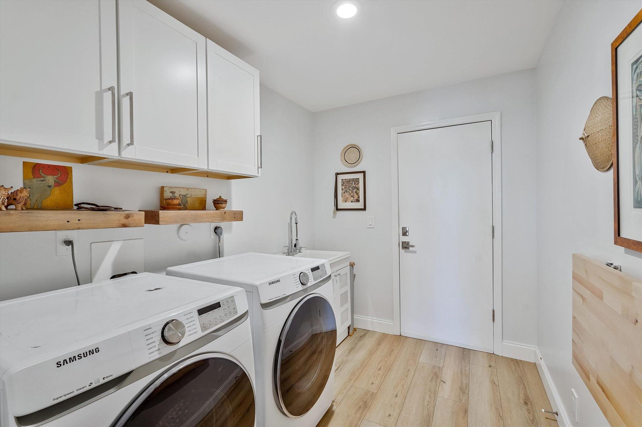 LAKEFIELD OF THE LANDINGS - Residential Lease