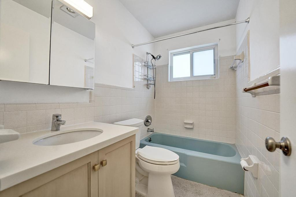 Floranada Ridge Sec A 30- - Residential Lease