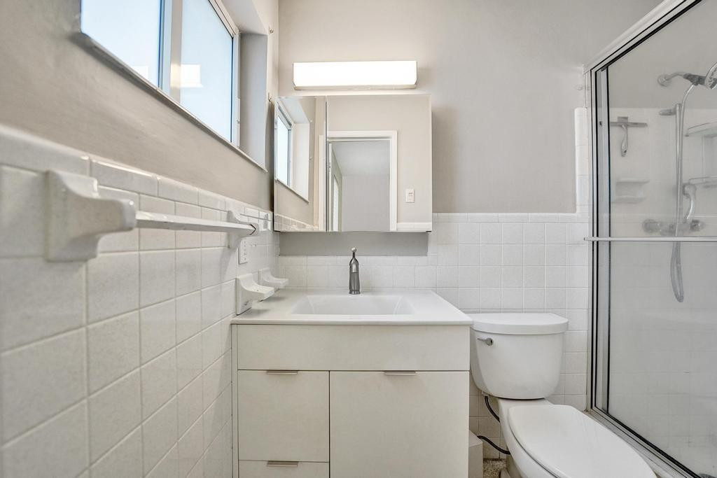 Floranada Ridge Sec A 30- - Residential Lease